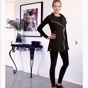 Manhattan Hairdresser Tunic